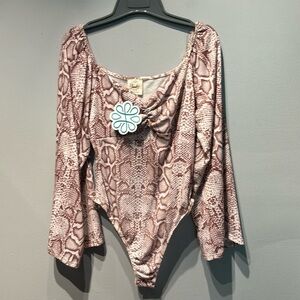 Fantastic Fawn‎ Brown Snakeskin Long Sleeve Sexy Bodysuit SzL Flair Sleeves NWT